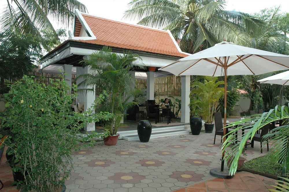 Check Inn Siem Reap Exterior photo